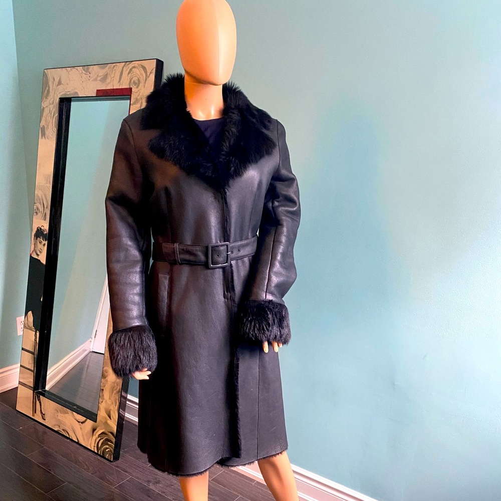 Beautiful Hugo Boss Ladies Shearling Coat - US Size 10